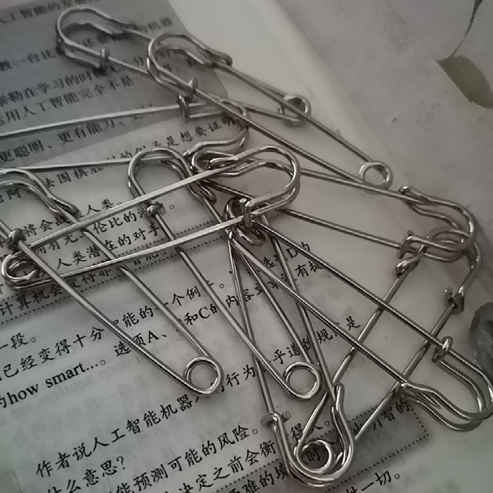 Heavy-Duty Safety Pins (10's) 銀色加粗大扣針-天下文儀有限公司 (OfficeShopping.com.hk)